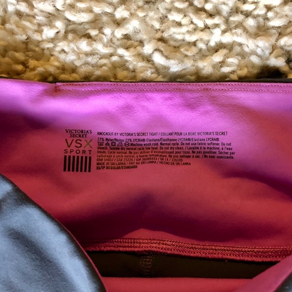 Victoria Secret Sport LIKE NEW workout legging - Picture 2 of 4